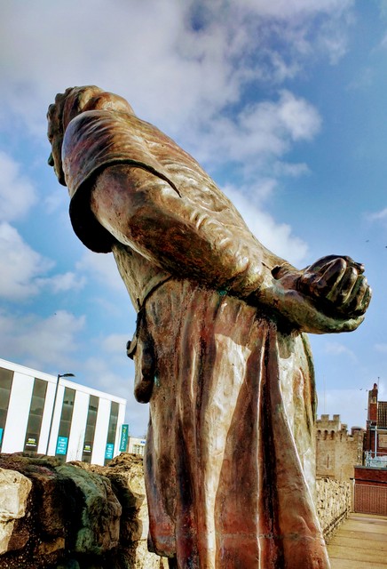 John Le Fleming, major of Southampton  in the 14th century, looking out over the city walls. I wonder what he would make of the city today...